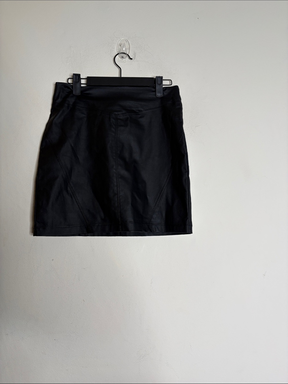 Gianni Bini Black Faux-Leather Mini Skirt
